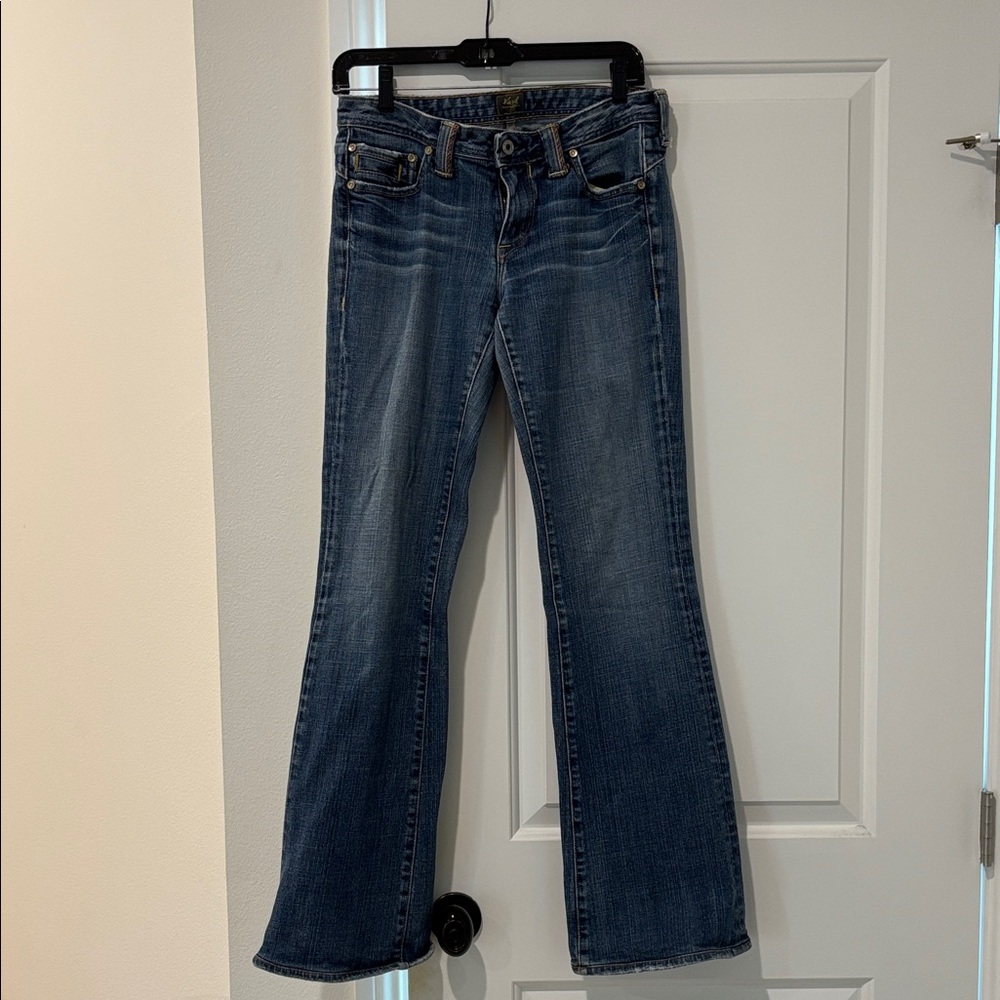 Stylish Blue Boot Cut Women's Jeans